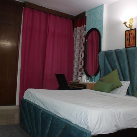 Awasthi Kozi Stays B&B - Closest To Vfs New Delhi Exterior photo